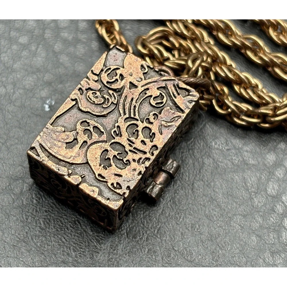 VTG Ornate Filigree Locket Box Interior Key Copper Tone Pendant Necklace 32